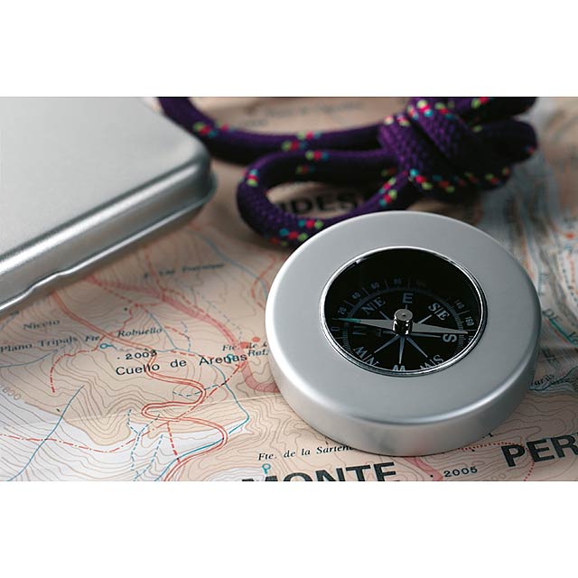 Target - navigační kompas - foto