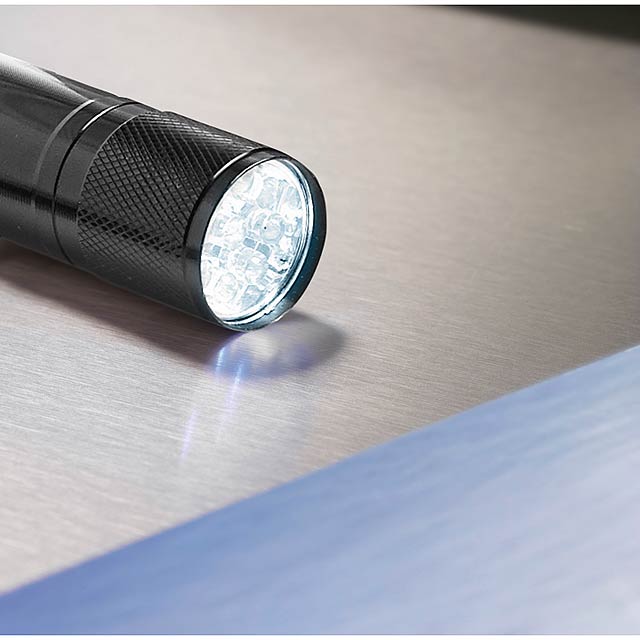 LED torch in tin box  - foto