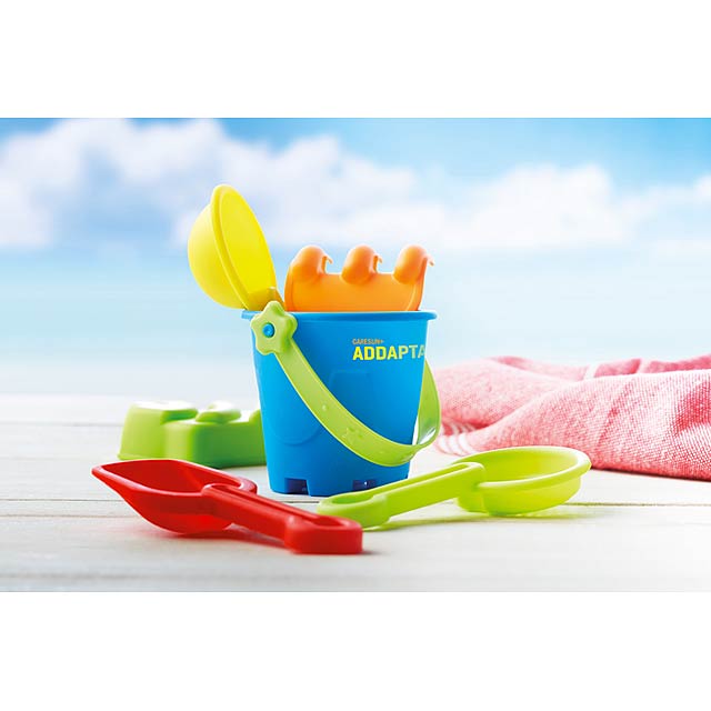 Kids beach bucket with 6 toys - MO9301-99 - foto