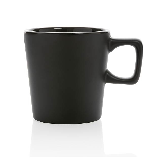 Moderní keramický hrnek na kávu, černá - foto