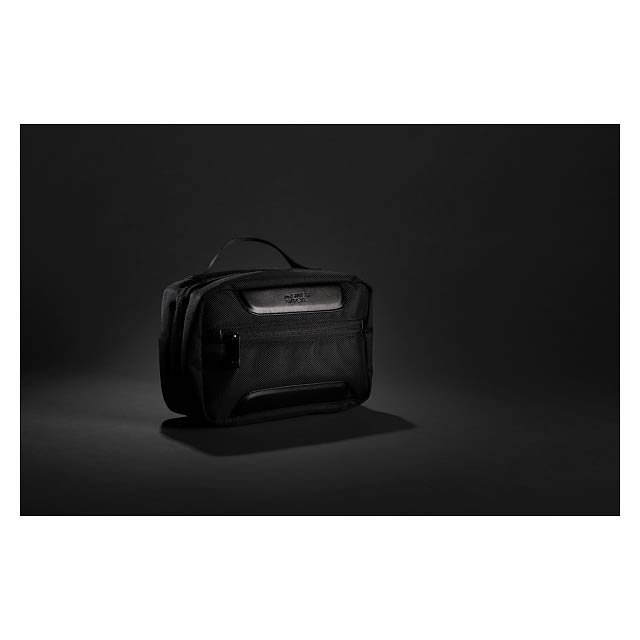 Swiss Peak AWARE™ RPET Voyager toiletry bag, black - foto