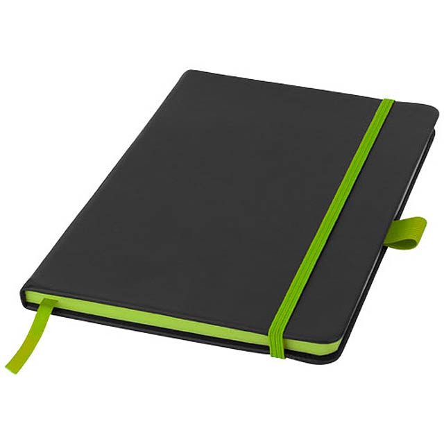 A5 vázaný notebook. Obsahuje 80 listů béžového papíru (70 g/m2), se stuhou a elastickým uzavřením.  - černá - foto