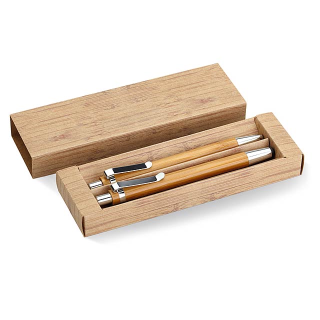 Sada pera a tužky z bambusu.  - dřevo