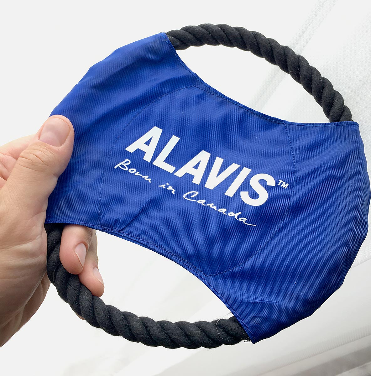 Reklamní modré frisbee s lanovým okrajem pro psy s potiskem loga Alavis
