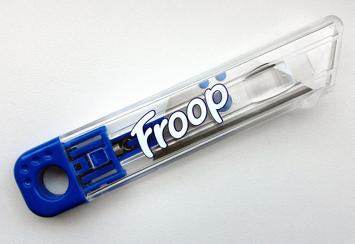 Reklamní bezpečnostní řezák na kartony s potiskem loga Froop