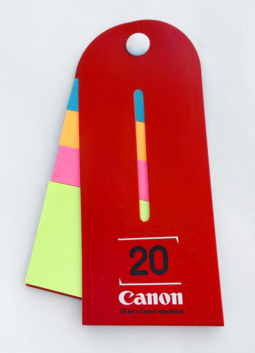 Reklamní červená záložka do knihy s barevnými lepicími bločky a potiskem loga Canon