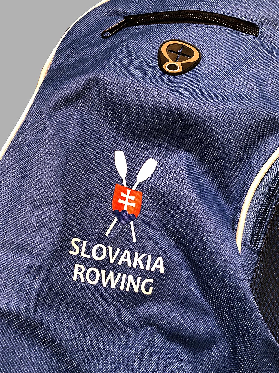 Reklamní tmavě modrá sportovní taška s potiskem loga Slovakia Rowing