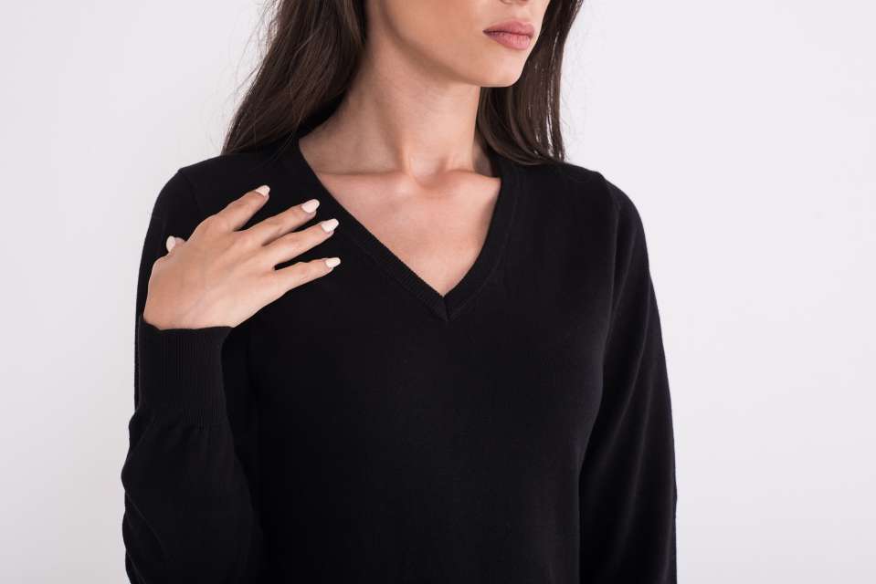 Legend World Wide Ladies’ V-neck Fine Gauge Cotton Pullover - schwarz