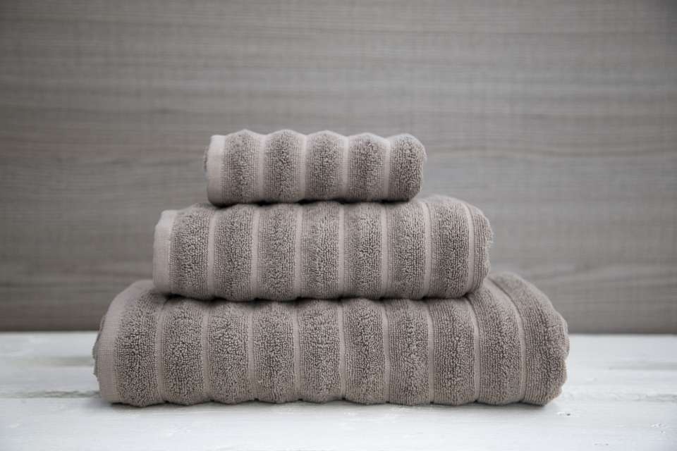 Olima Premium Towel - green